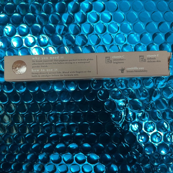 Brand new eyeshadow - Picture 4 of 5